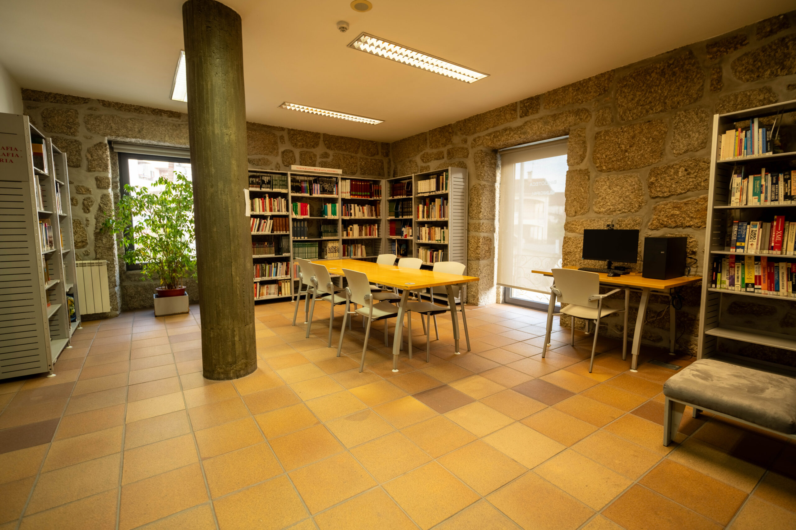 0008 - Espaços Biblioteca