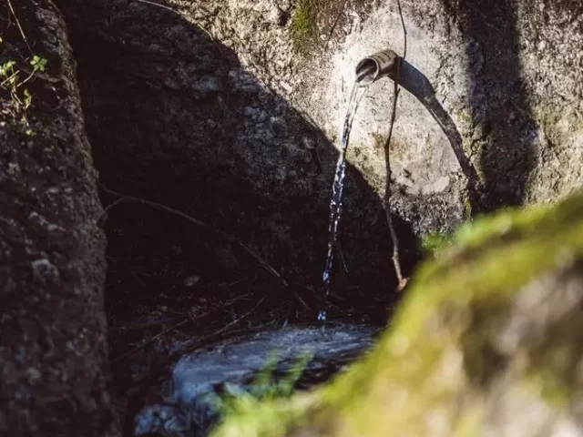 Bica das Águas Sulfurosas