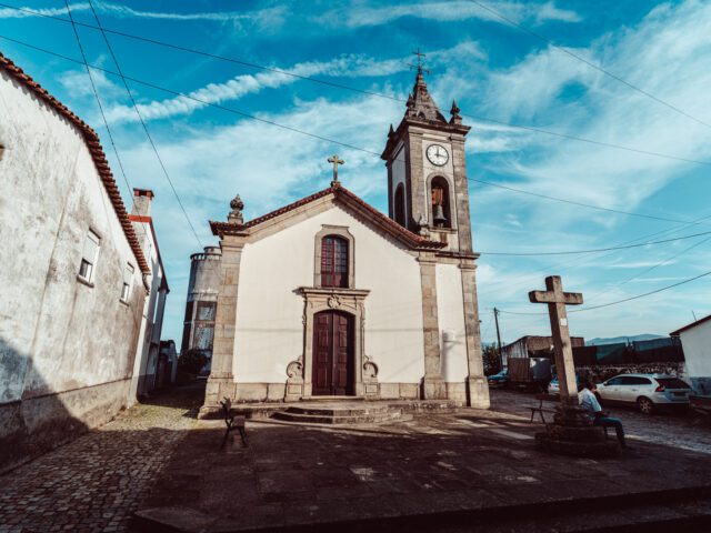 Igreja Paroquial - Meda de Mouros