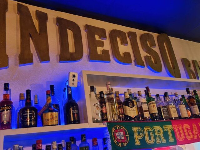 Indeciso Bar