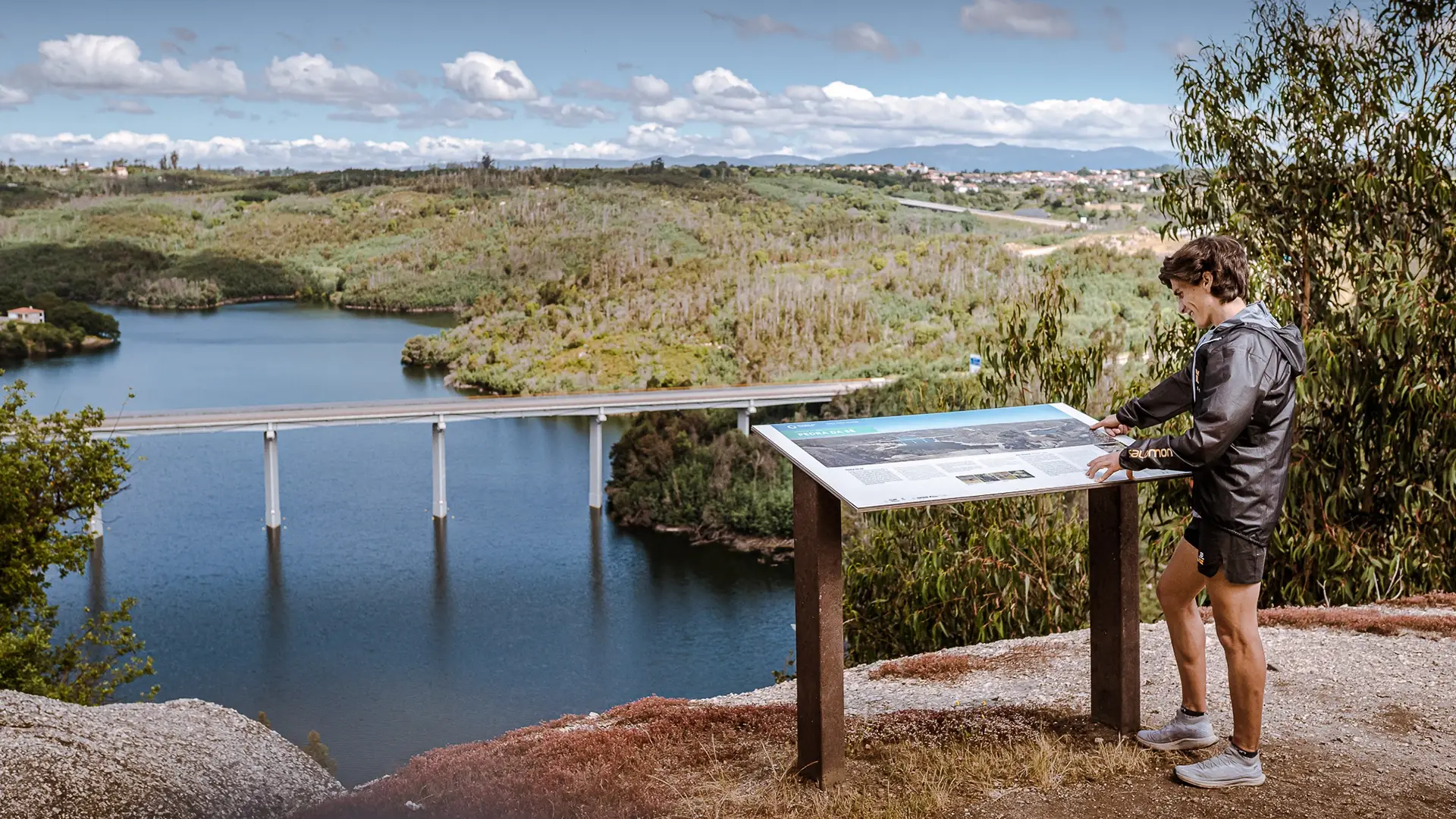 vista pedra da se rio mondego